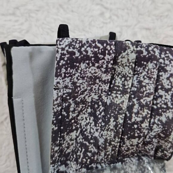 Athleta Face Masks Set of 5 Assorted Colors Adjustable Straps - Picture 3 of 5